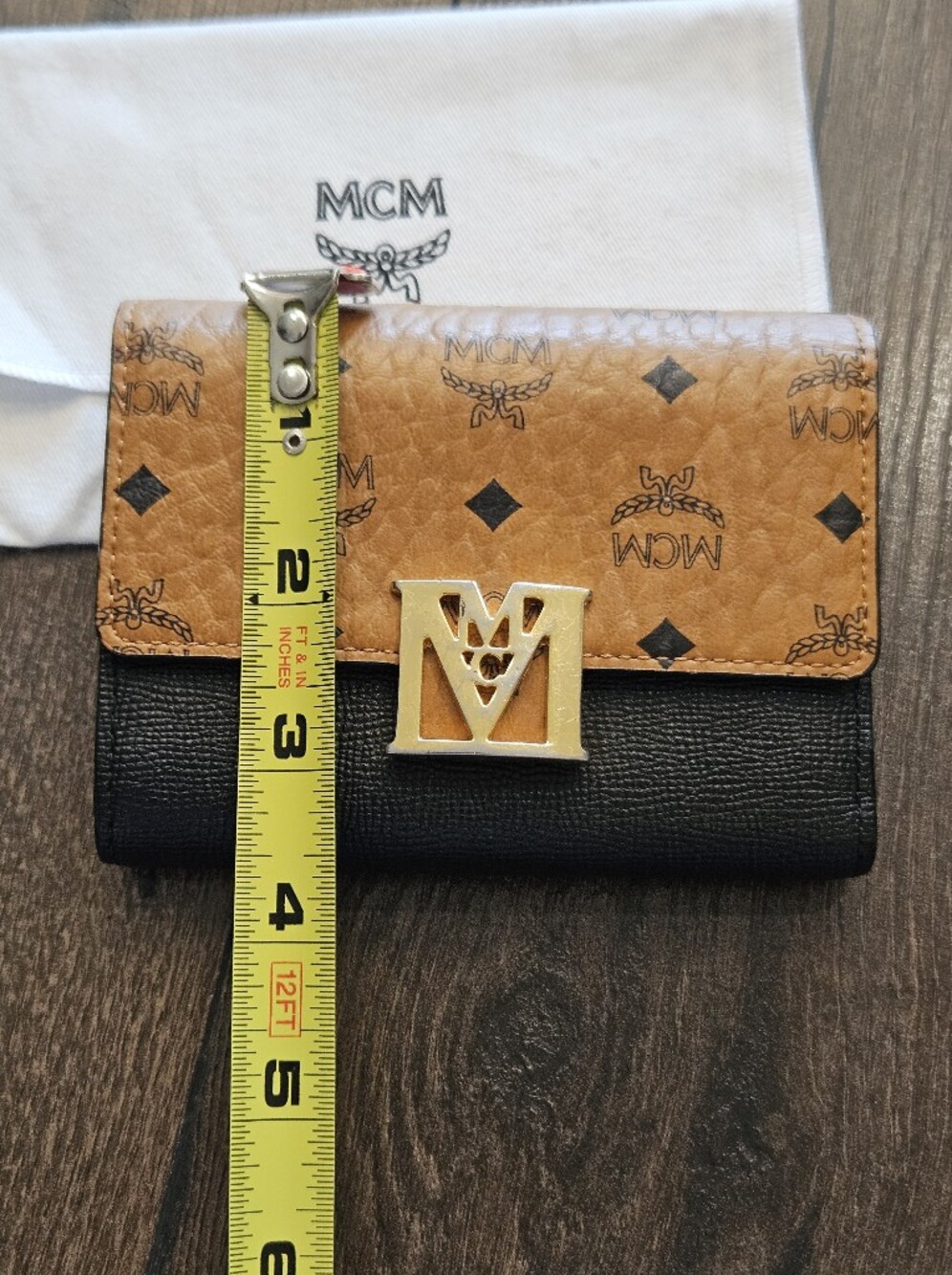 MCM Visetos Cognac Black Trifold Compact Wallet Gold Logo + Dust Bag - Picture 13 of 15